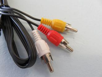 Photo of 3 RCA - 3.5MM STEREO PLUG