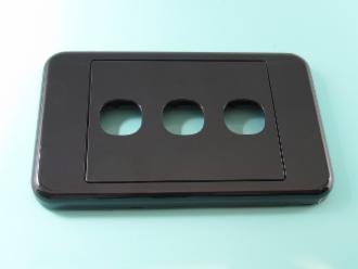 Photo of 3 HOLE CLIPSL BLACK PLATE