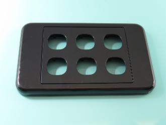 Photo of 6 HOLE CLIPSL BLACK PLATE